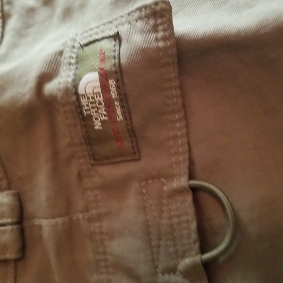 🌻THE NORTH FACE SHORTS 🌻 - Picture 3 of 5